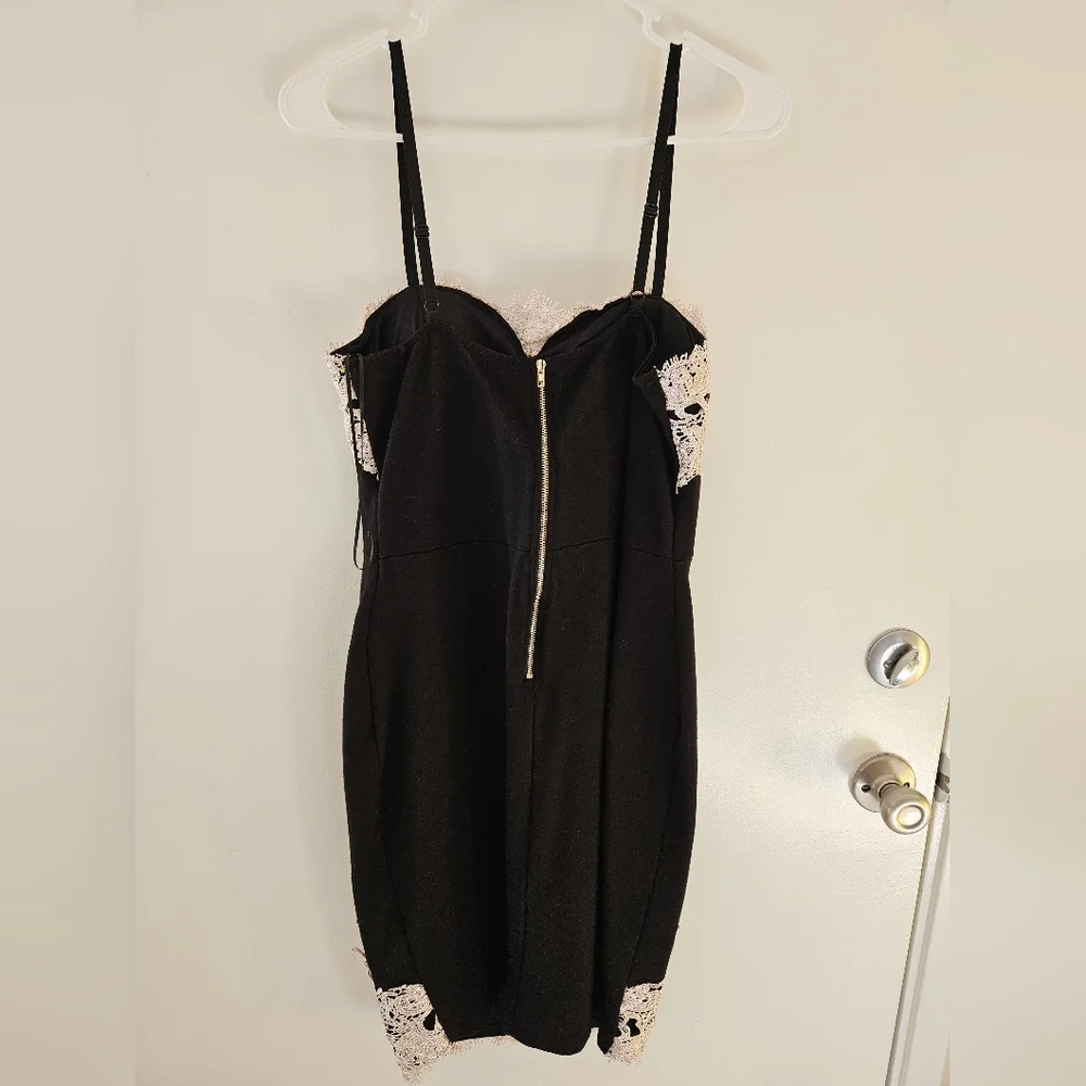 Haute Monde Black Dress with Cream Lace - Picture 3 of 6